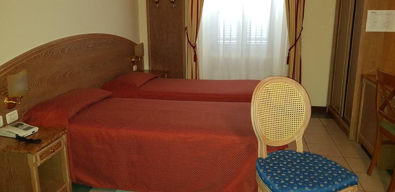 Hotel La Cupola Νοβάρα Εξωτερικό φωτογραφία
