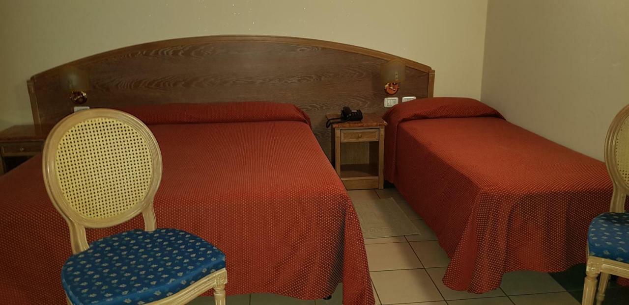 Hotel La Cupola Νοβάρα Εξωτερικό φωτογραφία